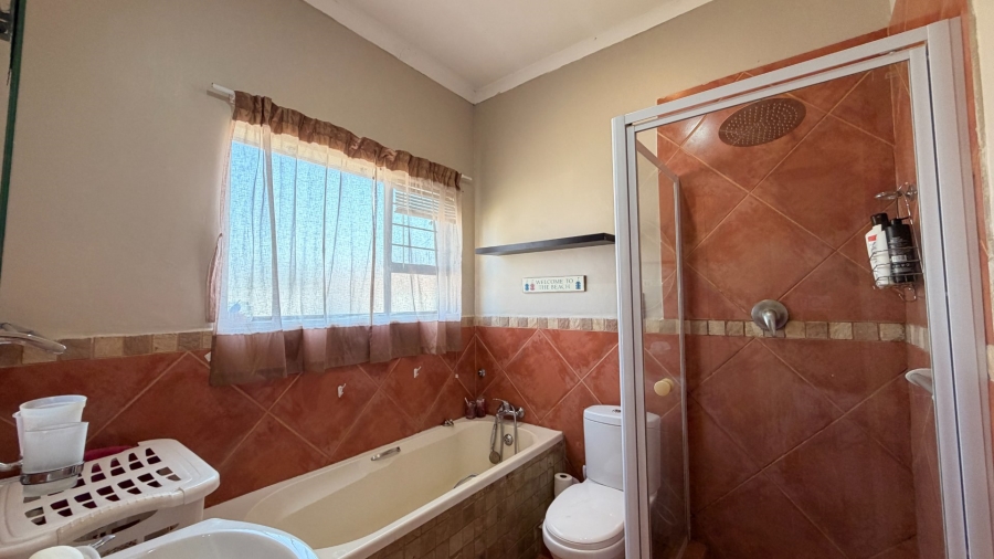 3 Bedroom Property for Sale in Grimbeeck Park North West